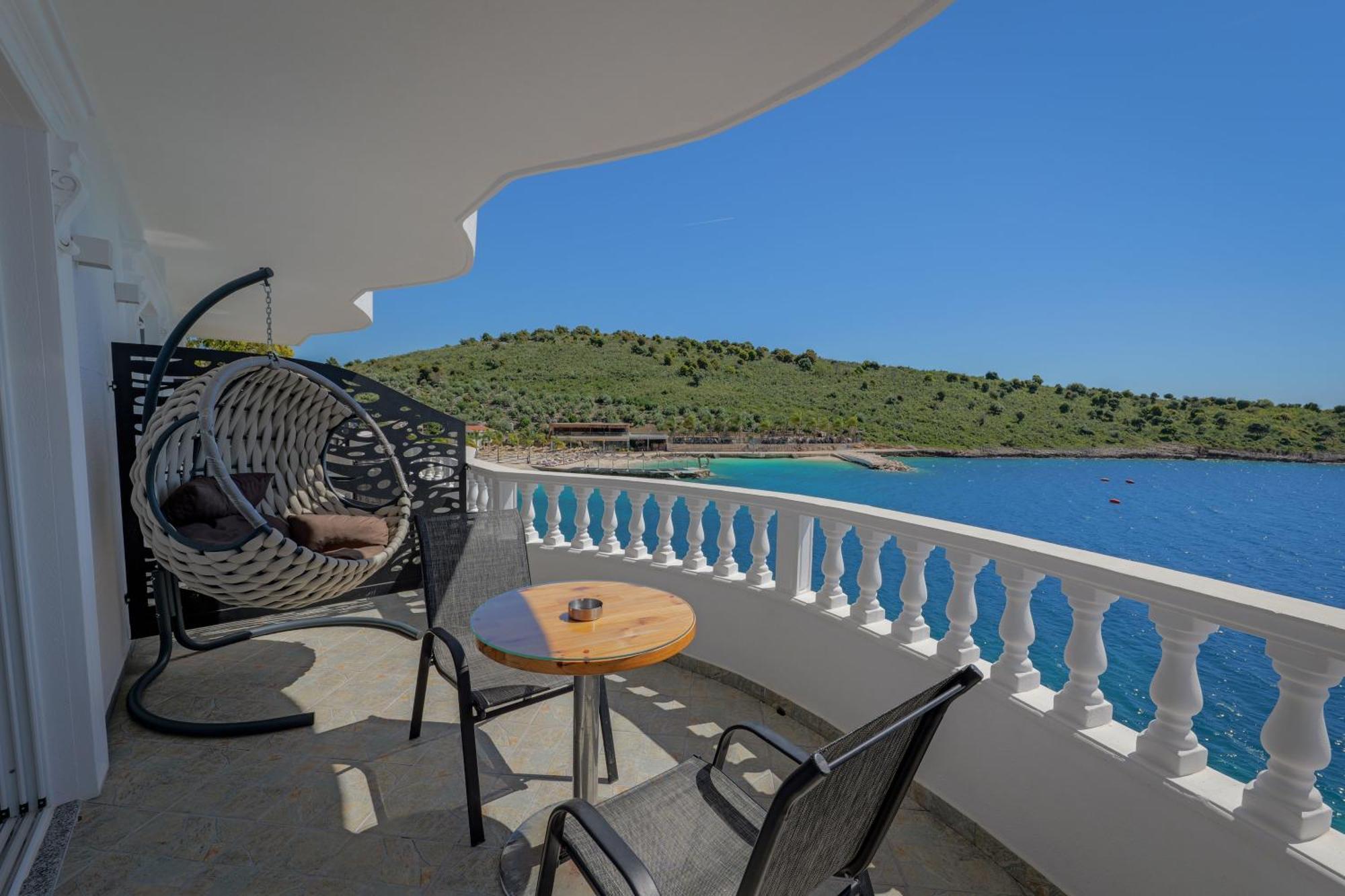 Villa Juna Beach Sarandë 外观 照片