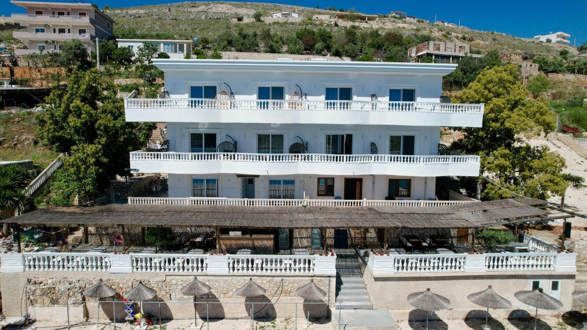 Villa Juna Beach Sarandë 外观 照片